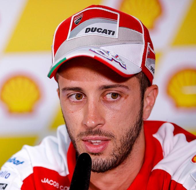MotoGp: Dovizioso in pole a Sepang Rossi è secondo