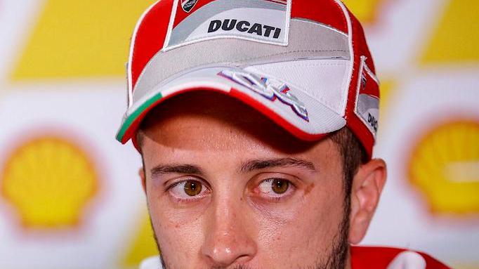 MotoGp: Dovizioso in pole a Sepang Rossi è secondo