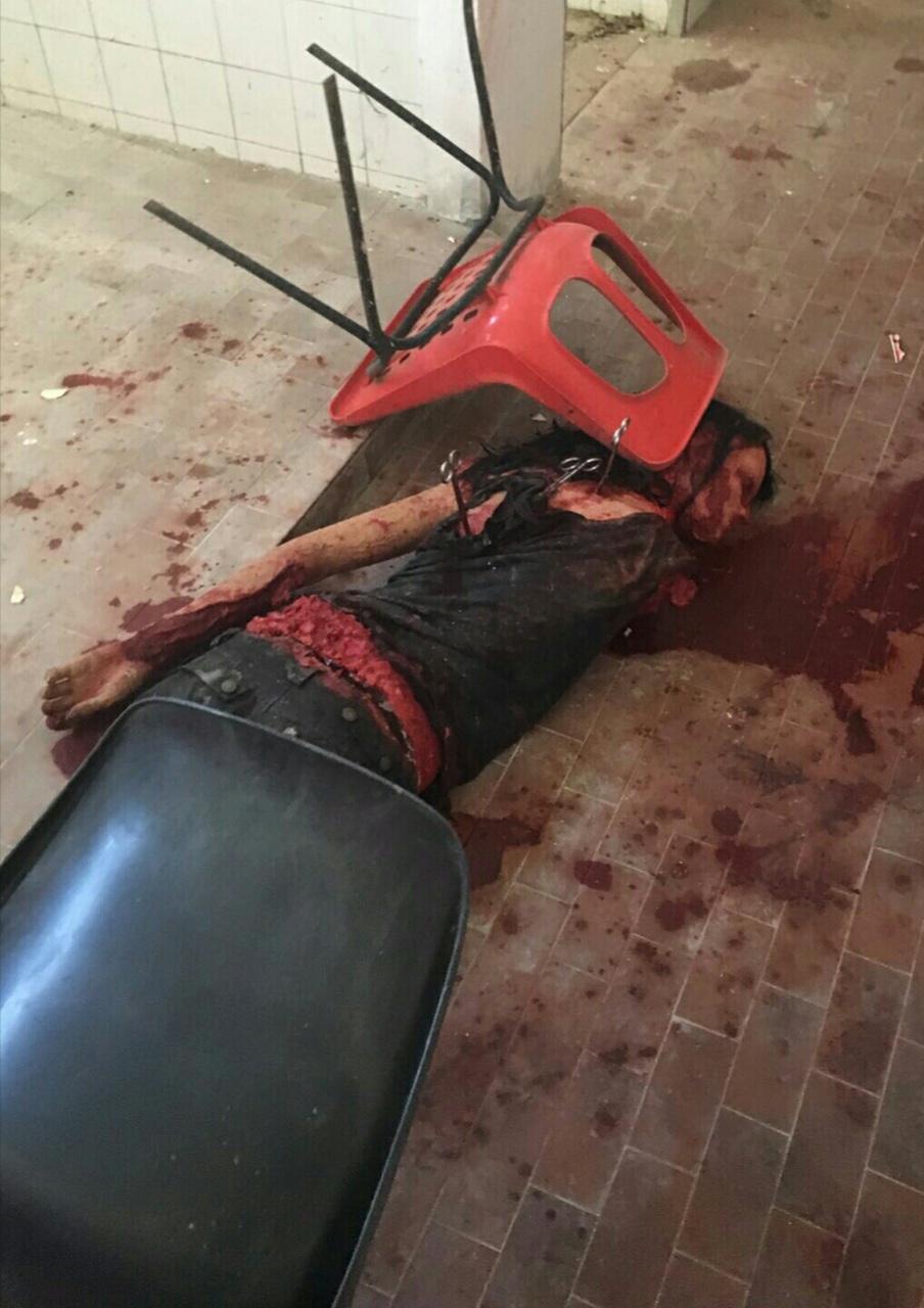 Uno dei manichini trovato nel capannone in zona industriale 