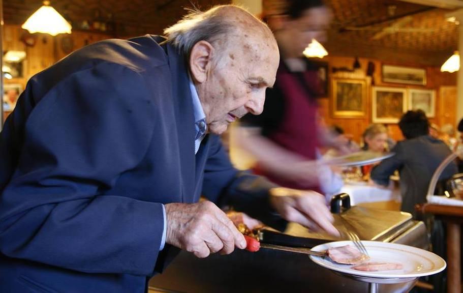 Addio Cattini, maestro dei bolliti per mezzo secolo dietro al carrello 