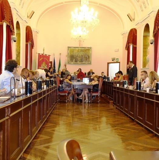 Il Pd difende la giunta dagli attacchi del M5S 