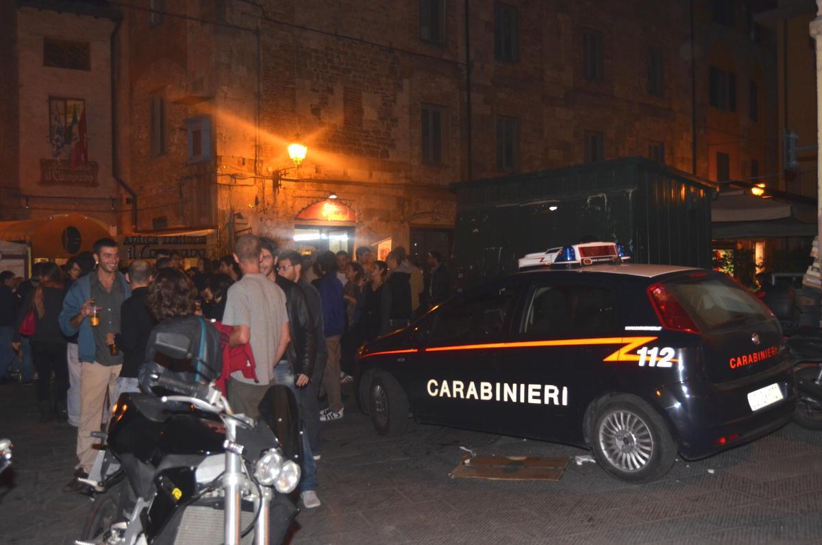 I carabinieri in centro in una serata di movida