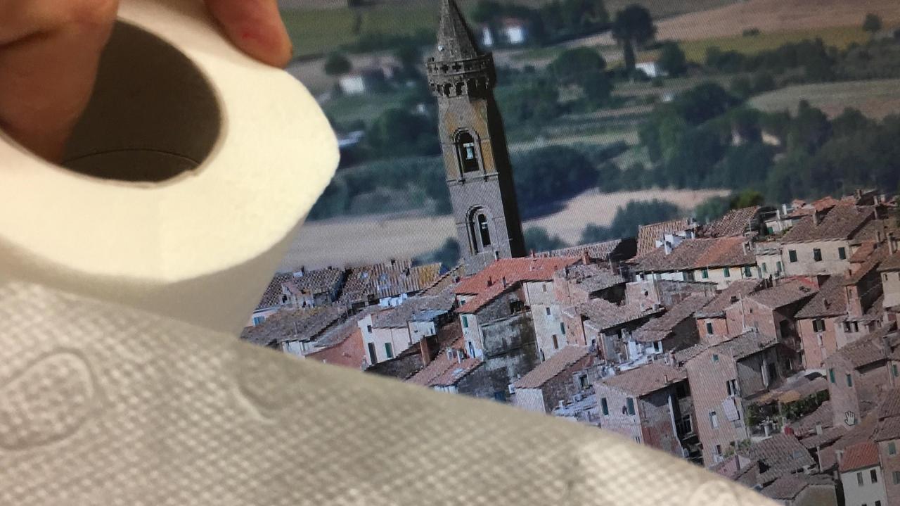 Una veduta “particolare” di Peccioli (foto di Franco Silvi)