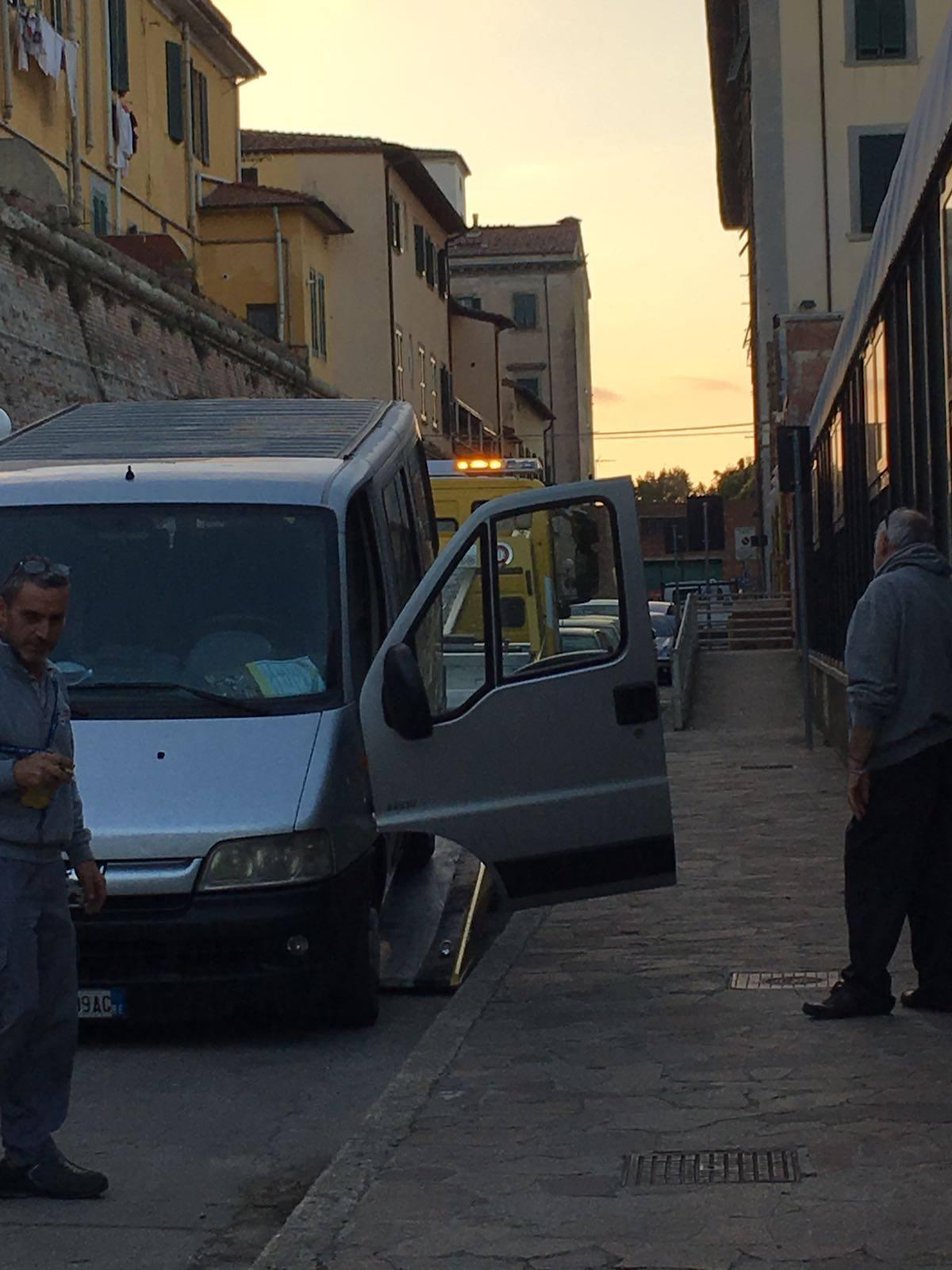 Ritrovati pulmino e defibrillatore rubati del Rugby Etruschi 