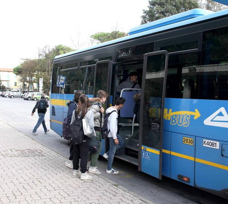 L’autobus non passa Gli studenti restano a piedi 