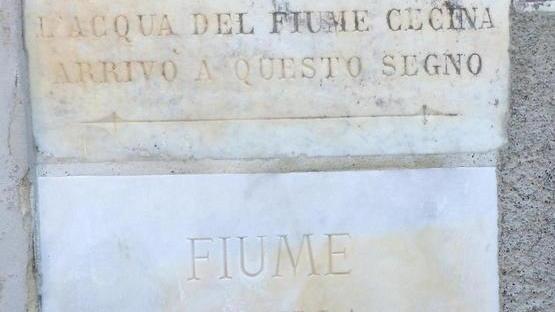 IL LIVELLO DELLA PIENA: LAPIDE AL CONSORZIO