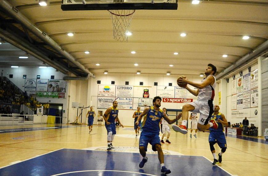 Rossoblù, il nodo difesa aspettando Zaccariello 