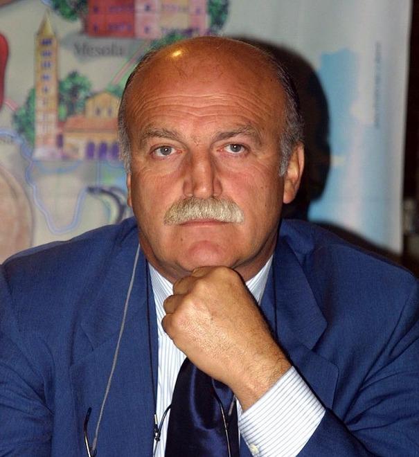 «Centro diurno in ex scuole La giunta non è credibile» 