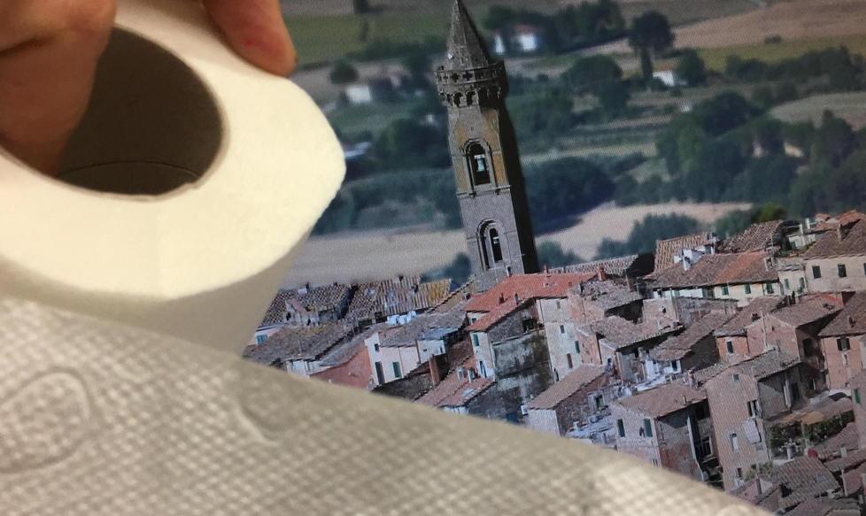 Carta igienica gratis a Peccioli 