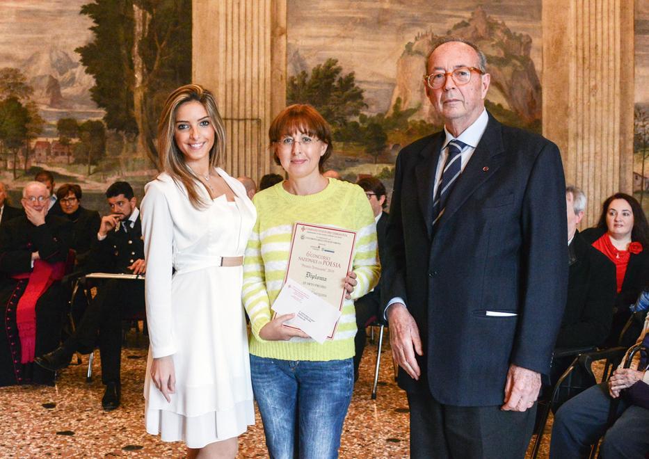 Guergana premiata per la poesia 