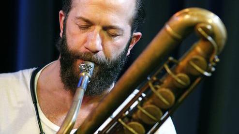 Colin Stetson, l’Uomo sassofono entusiasma il Jazzino
