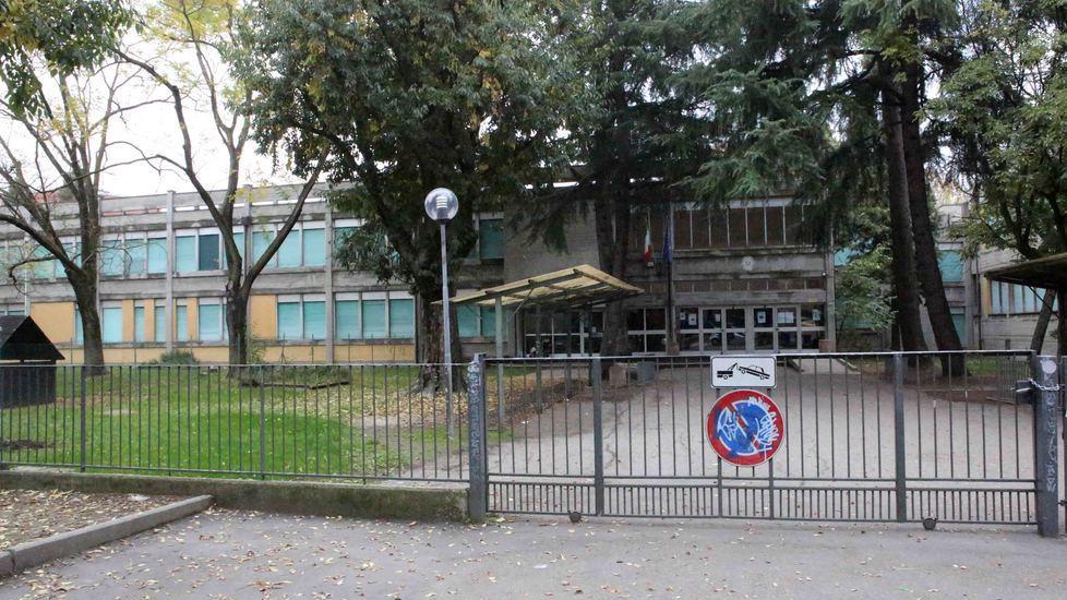 Rubati videoproiettori e accessori