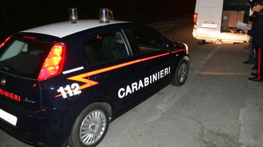 «Mi hanno rapinato» Ma era solo uscito di strada col camion