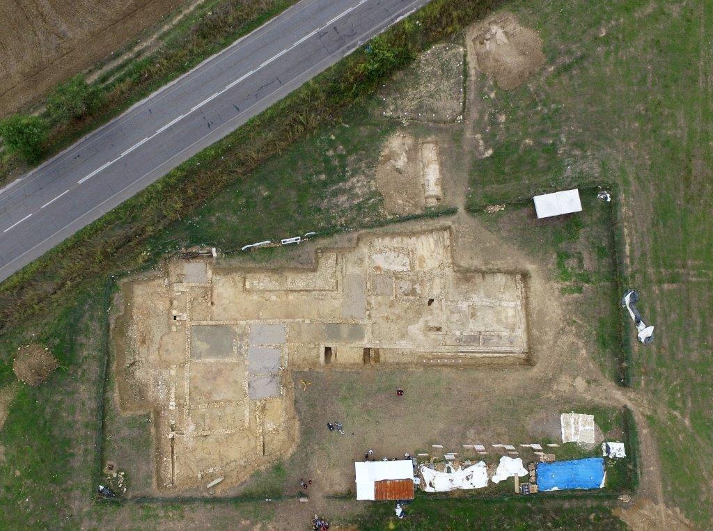 Veduta dello scavo da drone (foto Paolo Vegliò Ist. Carducci Volta Pacinotti) 