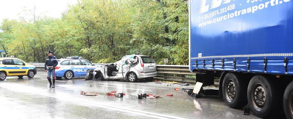 Madre uccisa da un tir 