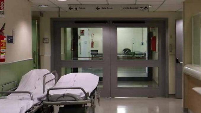 La sala gessi scoppia Un solo ortopedico e decine di pazienti