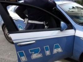 Litigano con il titolare dell’hotel Arriva la polizia e allora pagano