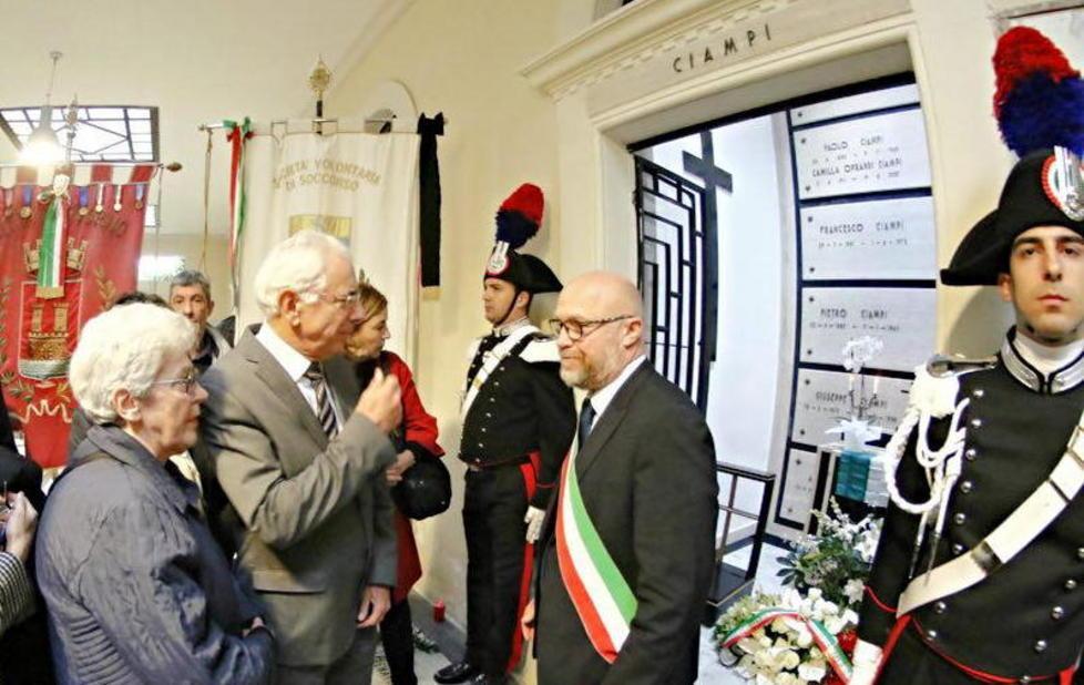 Sindaco, prefetta e vescovo rendono omaggio a Ciampi