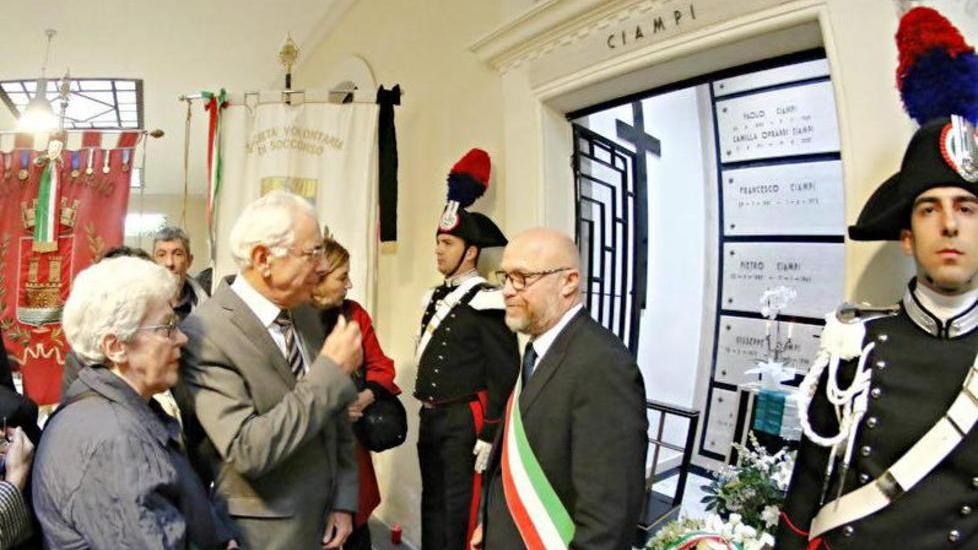 Sindaco, prefetta e vescovo rendono omaggio a Ciampi