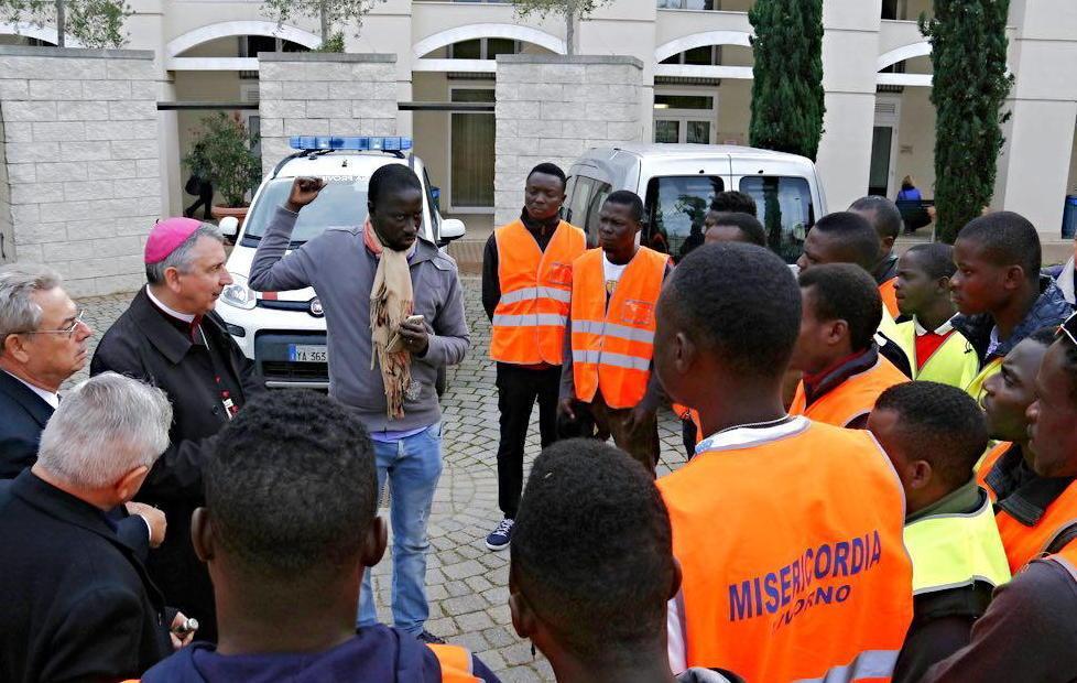 Misericordia, i profughi diventano volontari 