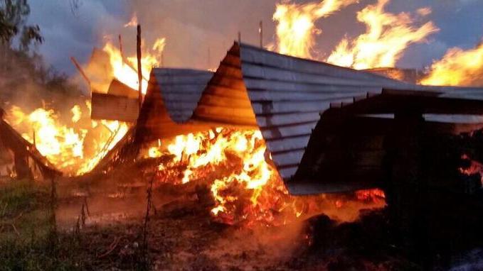 Rogo al maneggio a fuoco un fienile 40mila euro di danni
