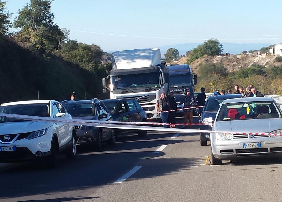 La rapina al portavalori fallisce, il commando spara 