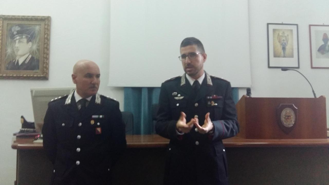 A sinistra il capitano Pennisi con il maggiore Bartolacci