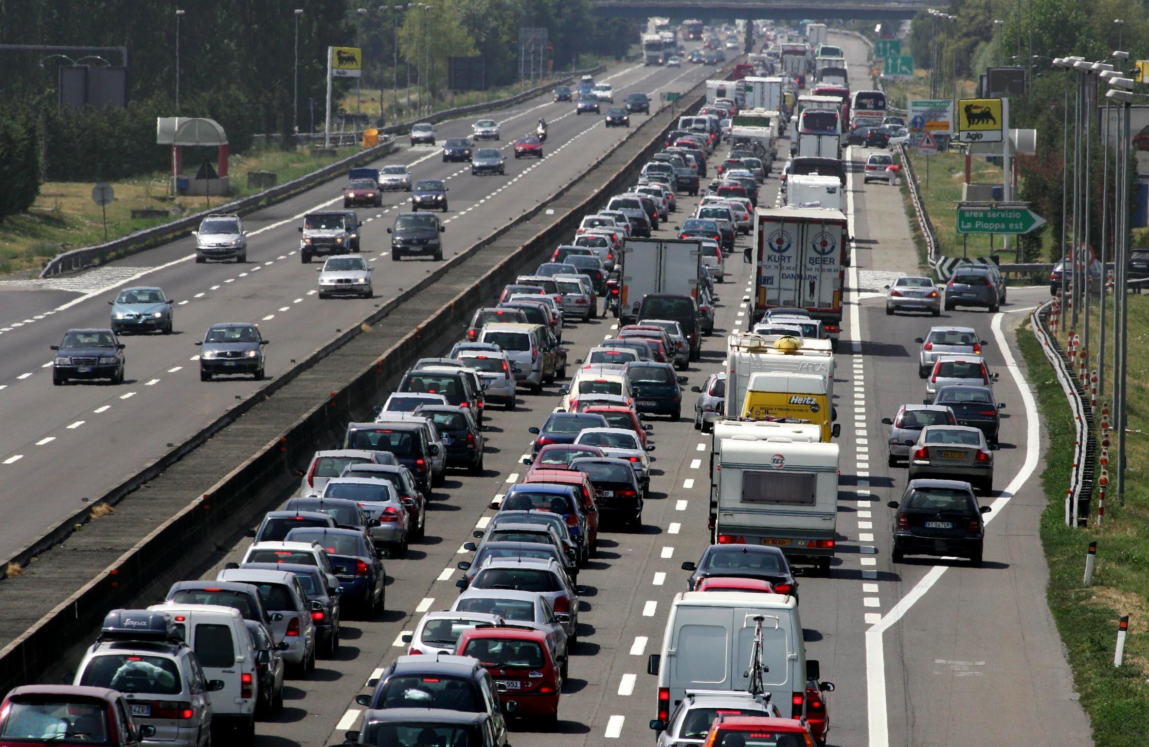 Incidente sull'Autosole, 12 chilometri di coda tra Parma e Terra di Canossa 