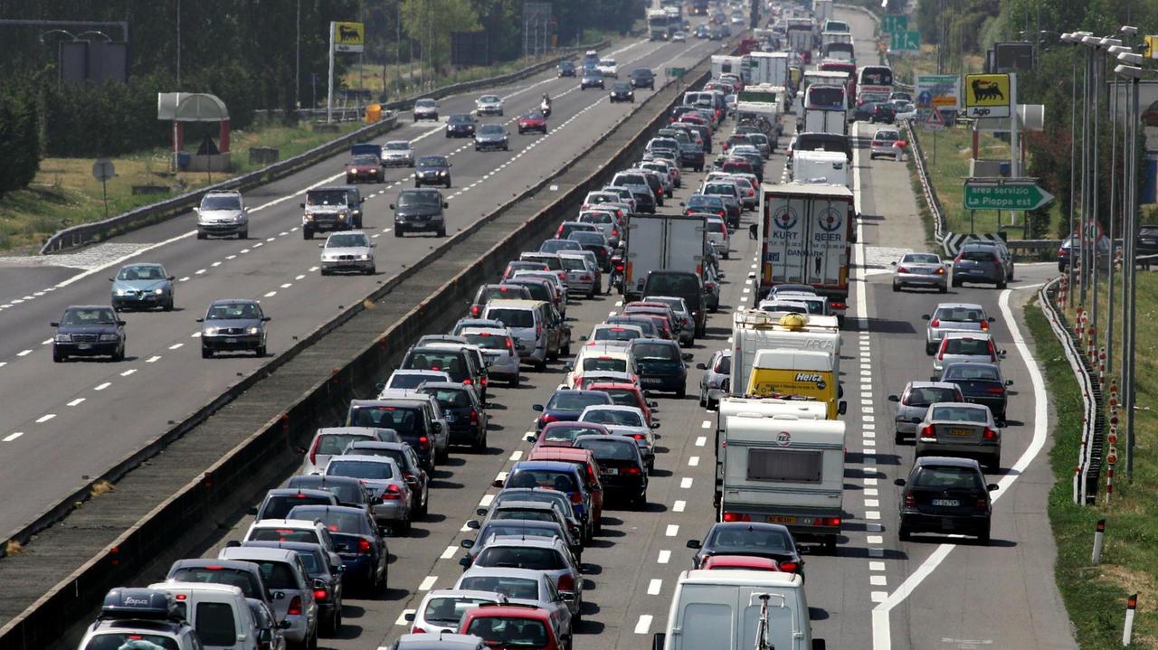 Incidente sull'Autosole, 12 chilometri di coda tra Parma e Terra di Canossa