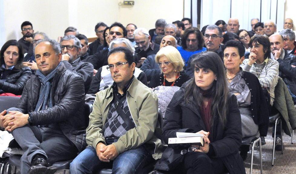 Nervi tesi all’assemblea comunale del Pd 