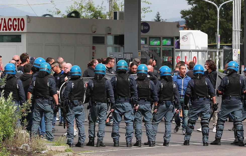Ultras arrestati, poliziotti chiedono i danni 