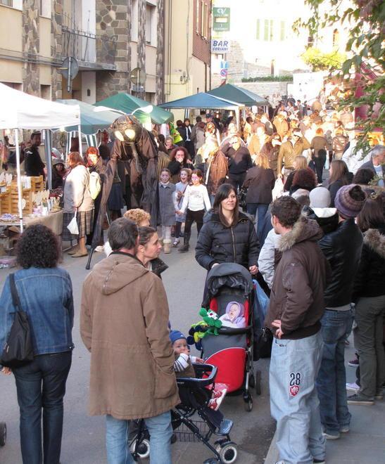 Il profumo dei tartufi per due fine settimana invade tutto il paese 