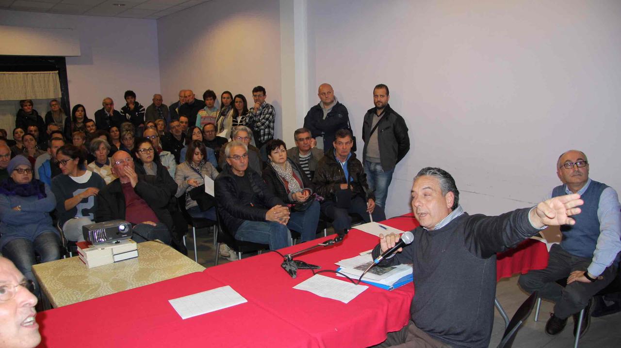 Un momento dell'assemblea (foto Batavia)
