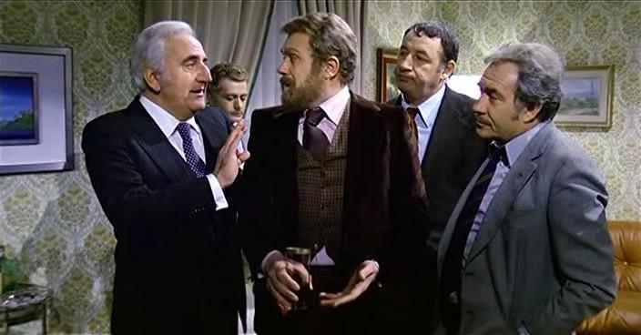 Adolfo Celi, Duilio Del Prete, Gastone Moschin, Philippe Noiret e Ugo Tognazzi in una scena di "Amici miei"