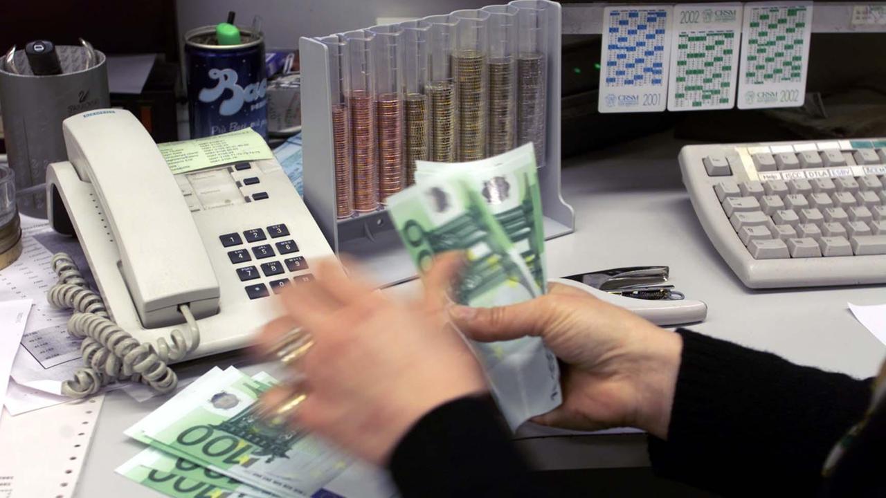 Per otto anni il nipote ha riscosso in banca la pensione della zia morta