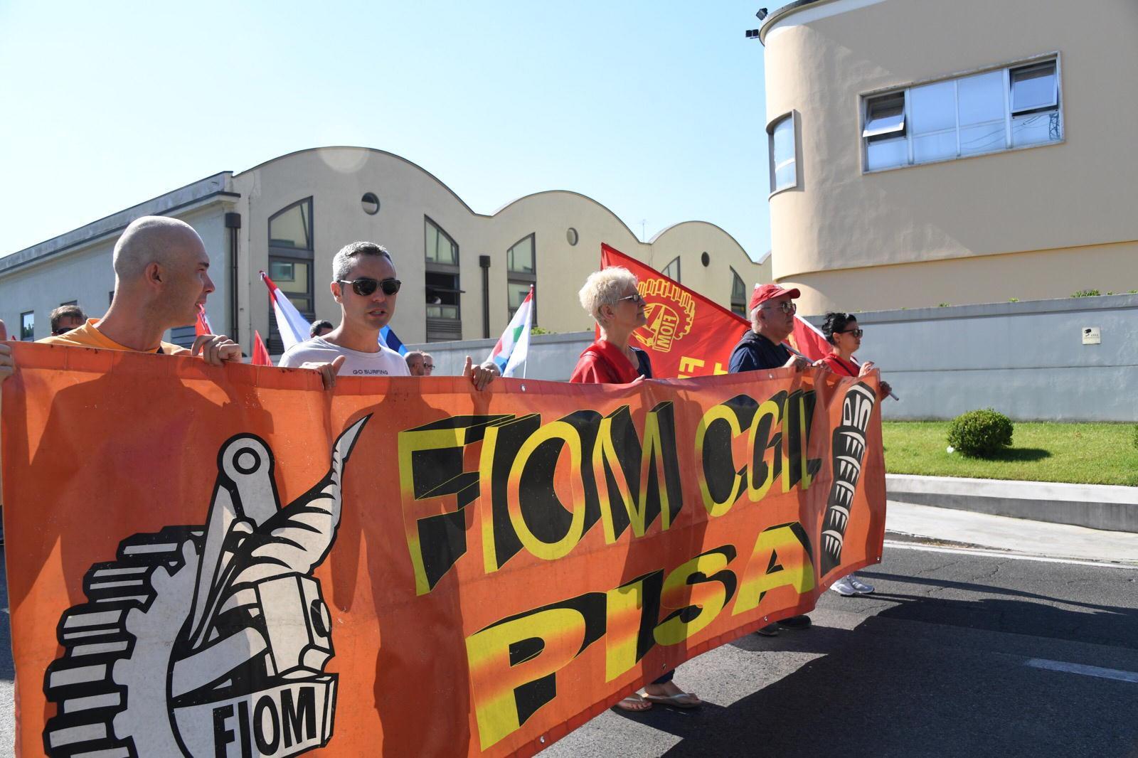 Un corteo di operai metalmeccanici