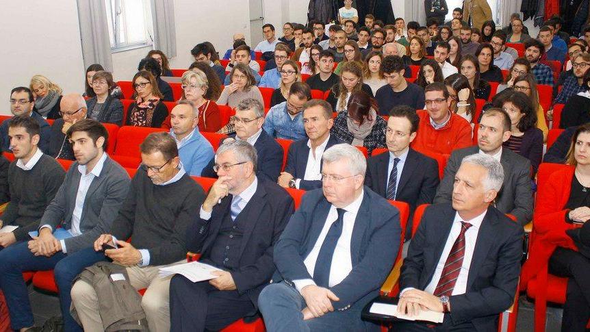 «Salvabanche mossa dovuta» Cottarelli promuove il governo