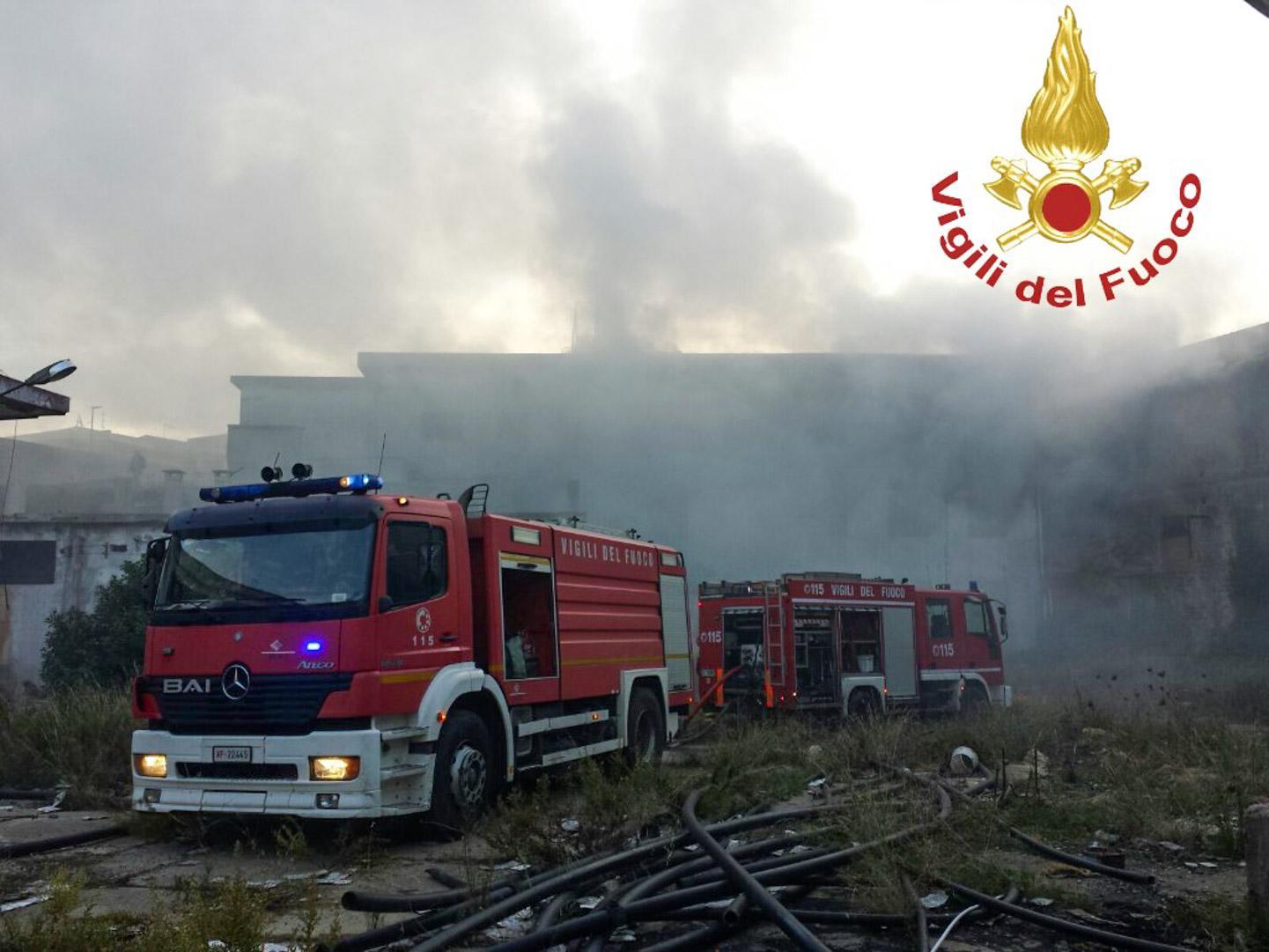 Paura a Dolianova: brucia un casolare nella periferia del paese