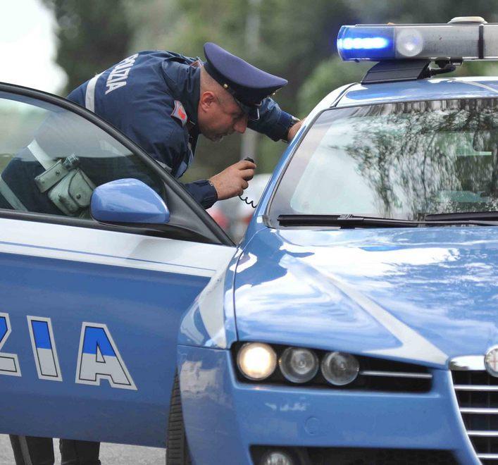 Giovane rapinato in un locale 