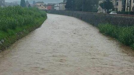 Frane e paesi isolati poi la tromba d’aria Garfagnana colpita