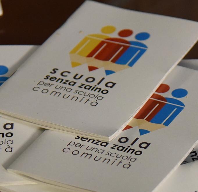 Tre matite diverse che rappresentano il cambiamento