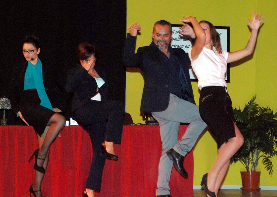 Gioia e commozione per il volo di Martina al teatro Fluttuanti 