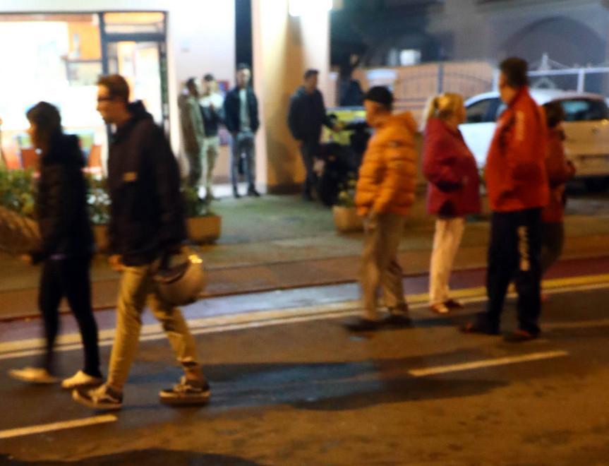 Si schiantano in due, uno è grave 