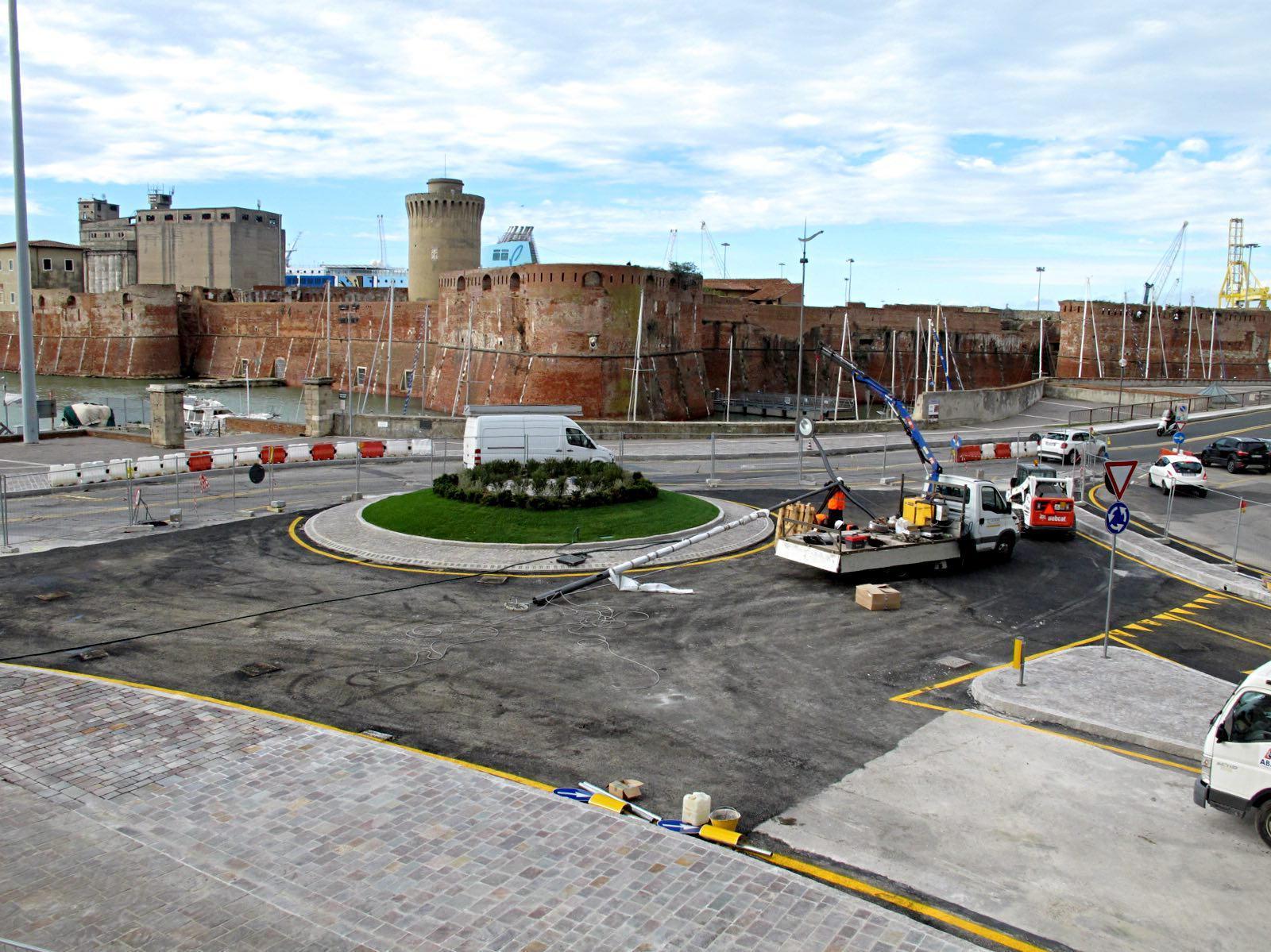 Apre la rotatoria tra via San Giovanni e piazza del Pamiglione