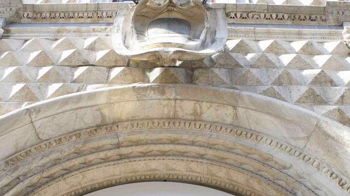 Palazzo dei Diamanti Per capire la città si deve partire da qui