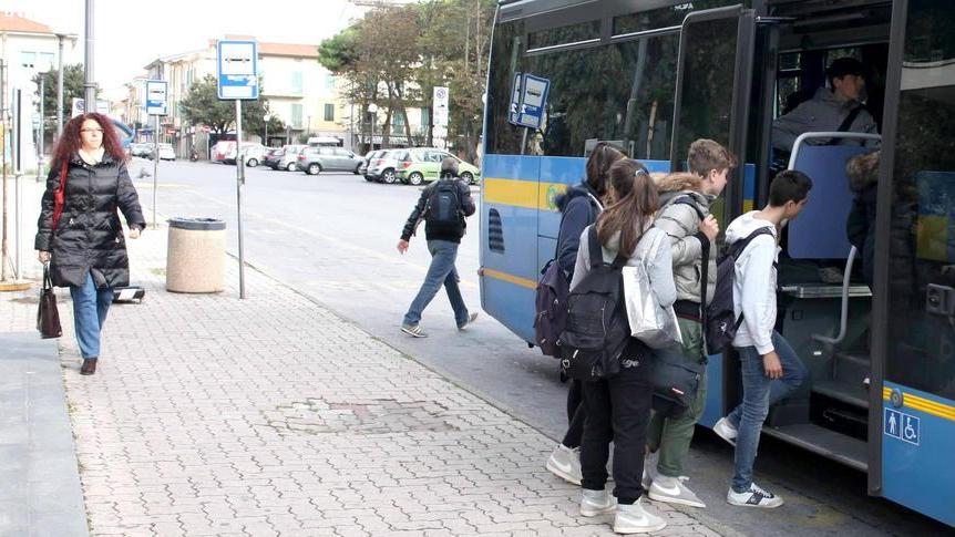 Stop ai treni, da oggi a Lucca si va col bus