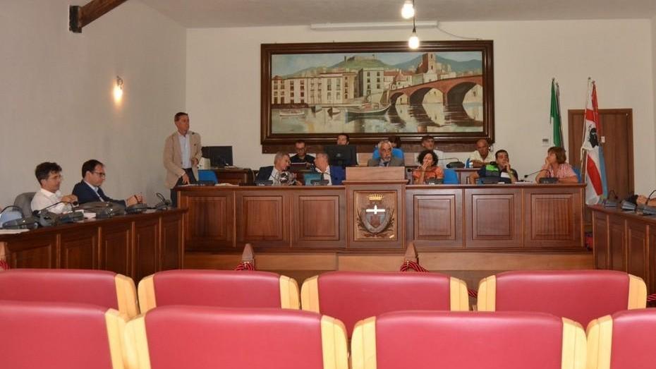 Crisi politica scongiurata, nuovi assetti in Consiglio
