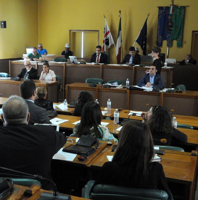 In Consiglio il caso della Biblioteca