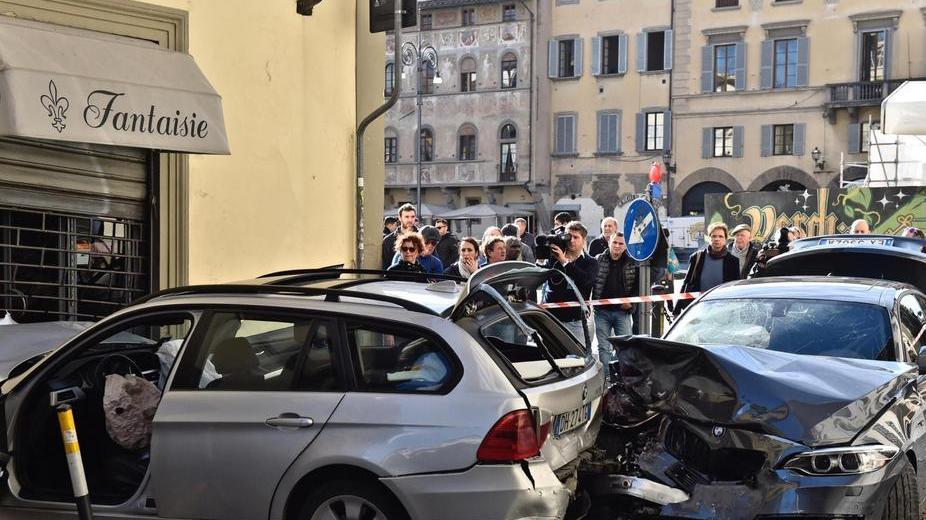 Il proprietario della Rocca di Montemurlo alla guida dell'auto investitrice - Foto
