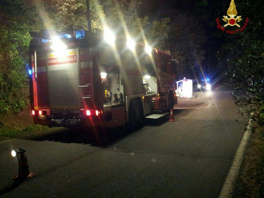 L'incidente su via della Repubblica (foto centro documentazione vigili del fuoco)